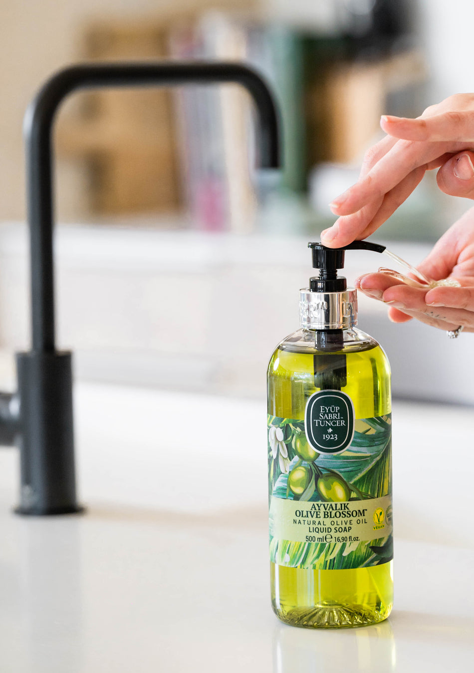 Eyup Sabri Tuncer Liquid Soap Natural Ayvalik Olive Blossom 500ml