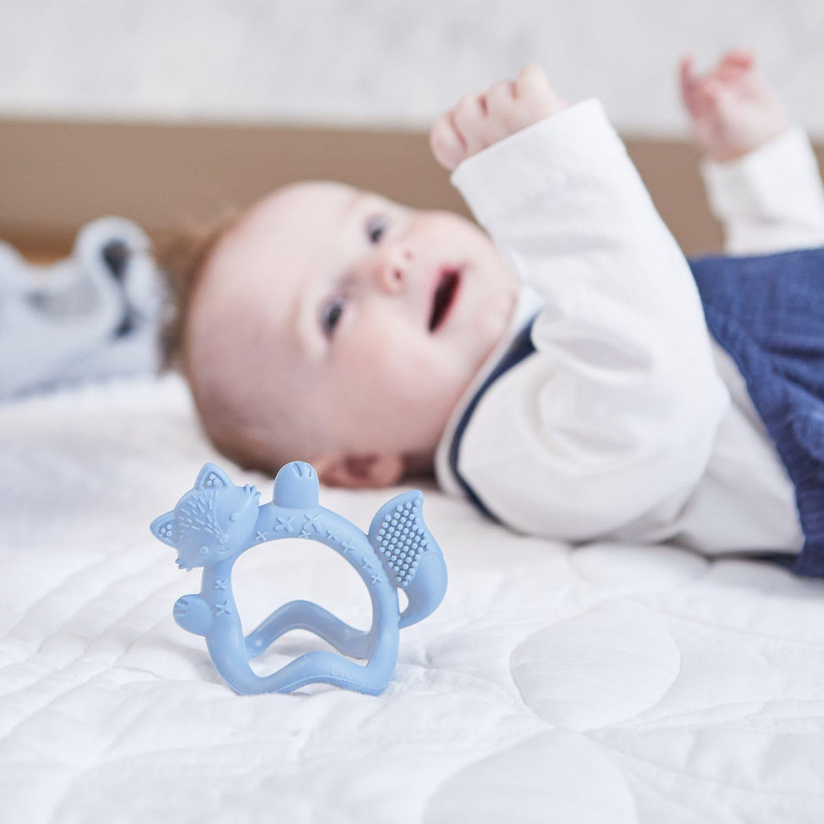 B.Box Wrist Teether Lullaby Blue