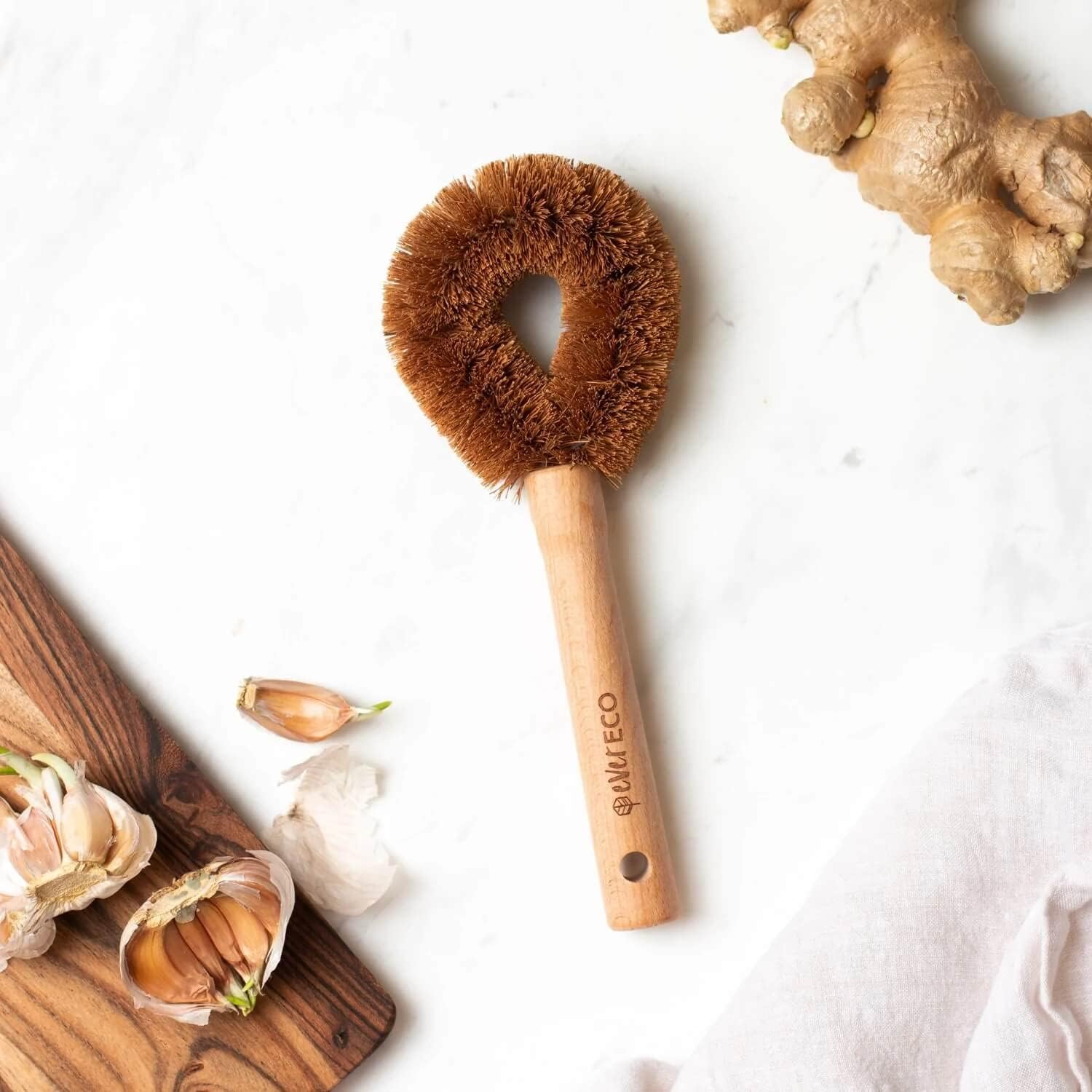 EVER ECO Dish Scrubber Beech Wood Handle, Coconut Bristles