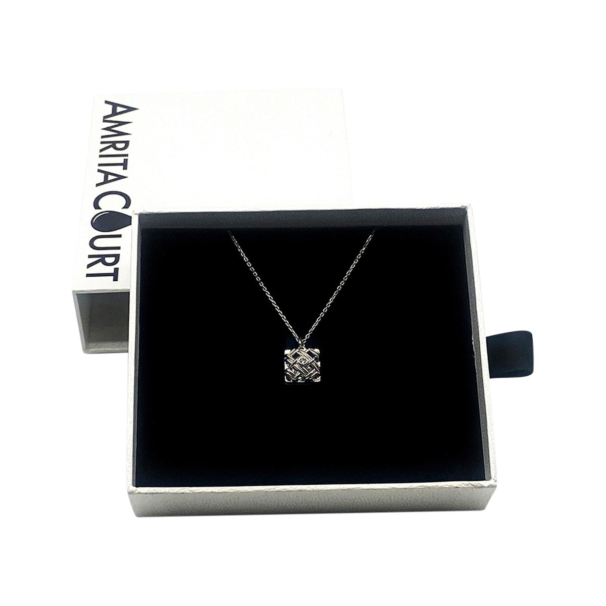 Amrita Court Aroma Necklace White Gold Chest + Purify Essential Oil 10ml Pk