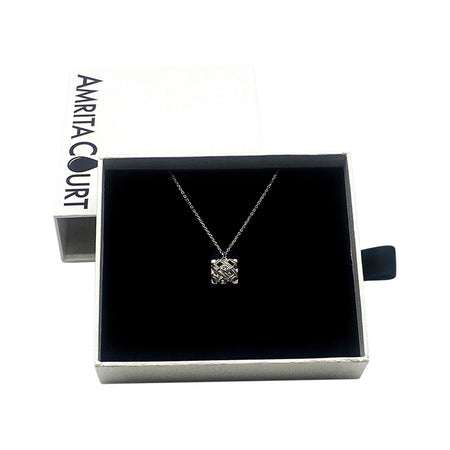 Amrita Court Aroma Necklace White Gold Chest + Purify Essential Oil 10ml Pk