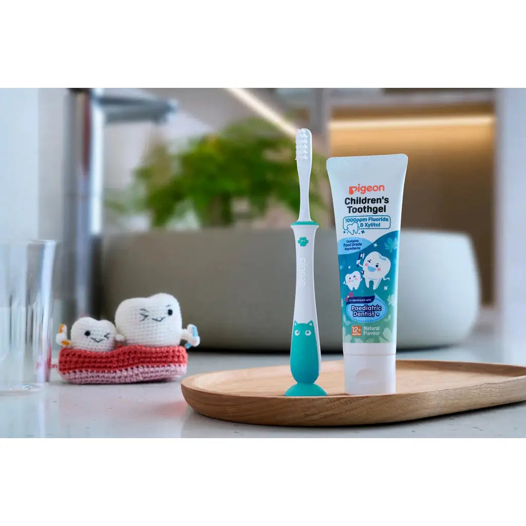 Pigeon Training Toothbrush Lesson 4 Mint