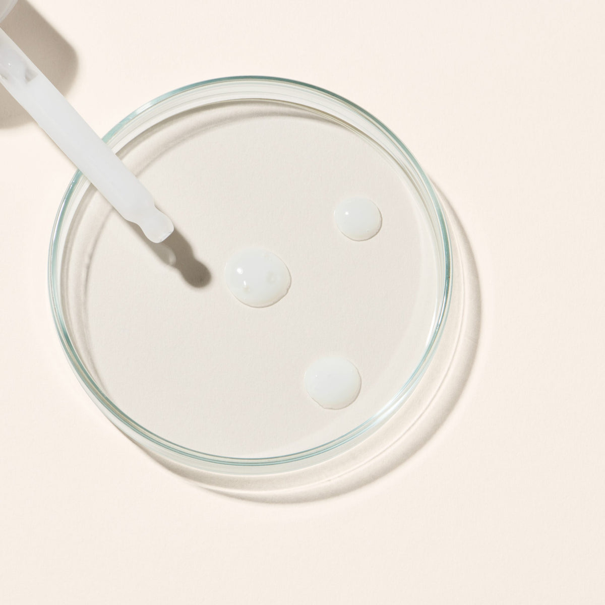 Clear Skincare Strengthening Serum With 10% Niacinamide 30ml